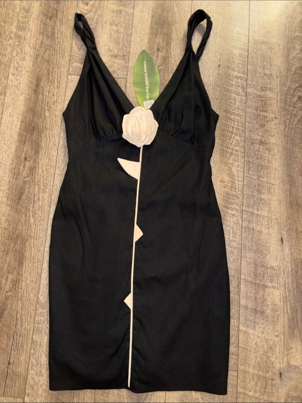Farm Rio Rose Pipping Mini Dress NWT - Picture 2 of 5